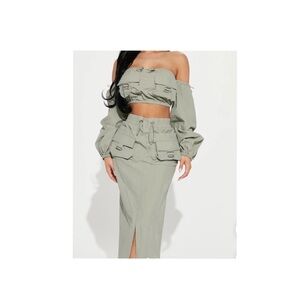 Fashion Nova Bad Habits Maxi Skirt Set (Crop top & Skirt) SIZE L
